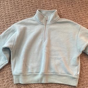 Aritzia TNA zip up sweatshirt